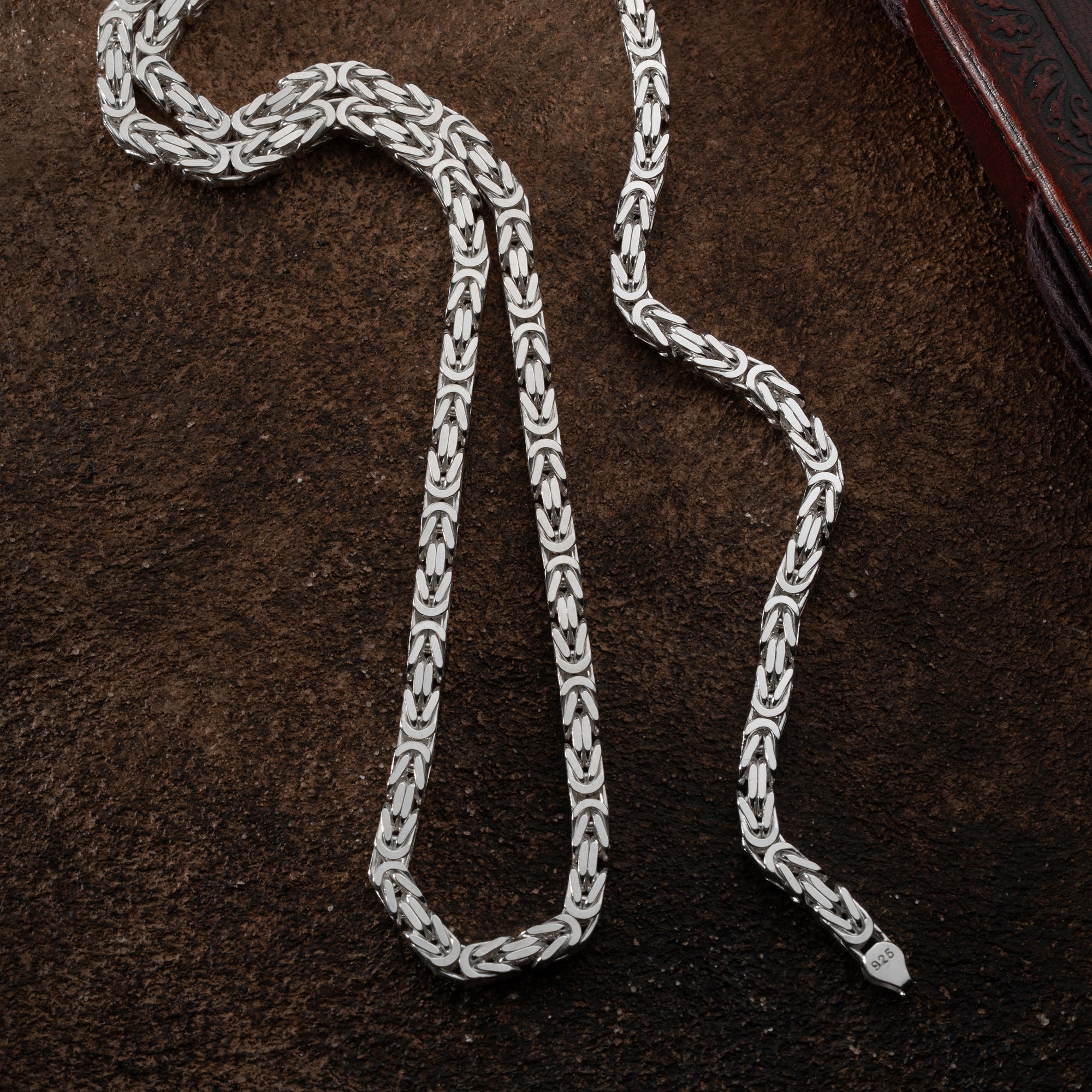 Silberne Kette im KÖNIGSKETTE-Set mit 6 mm Breite, 925er Silber, von Ketten Boss, detailreiche Nahaufnahme