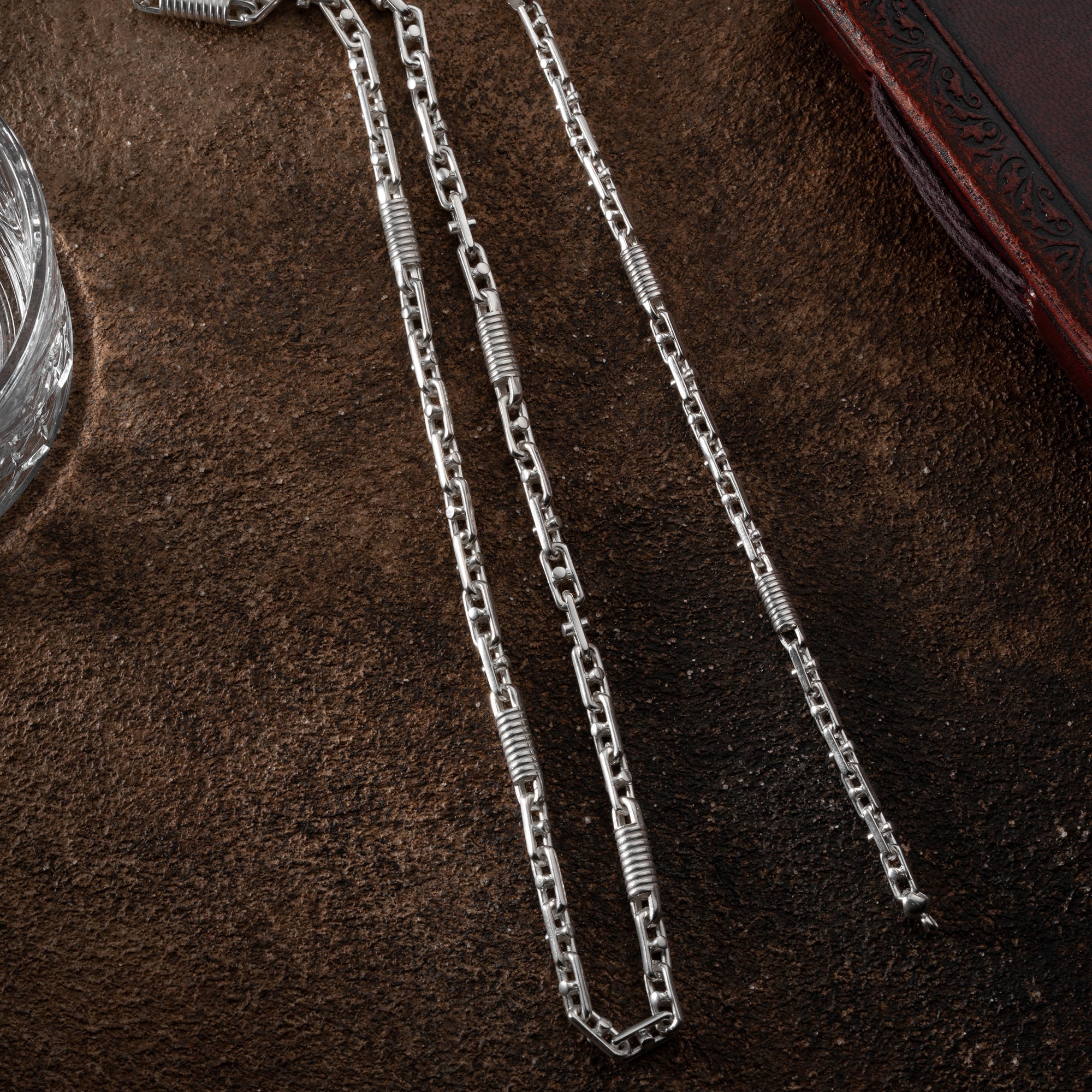 925 Silber MONTECARLO Set von Ketten Boss mit eleganten Halsketten und Armbändern, glänzend und kunstvoll gestaltet