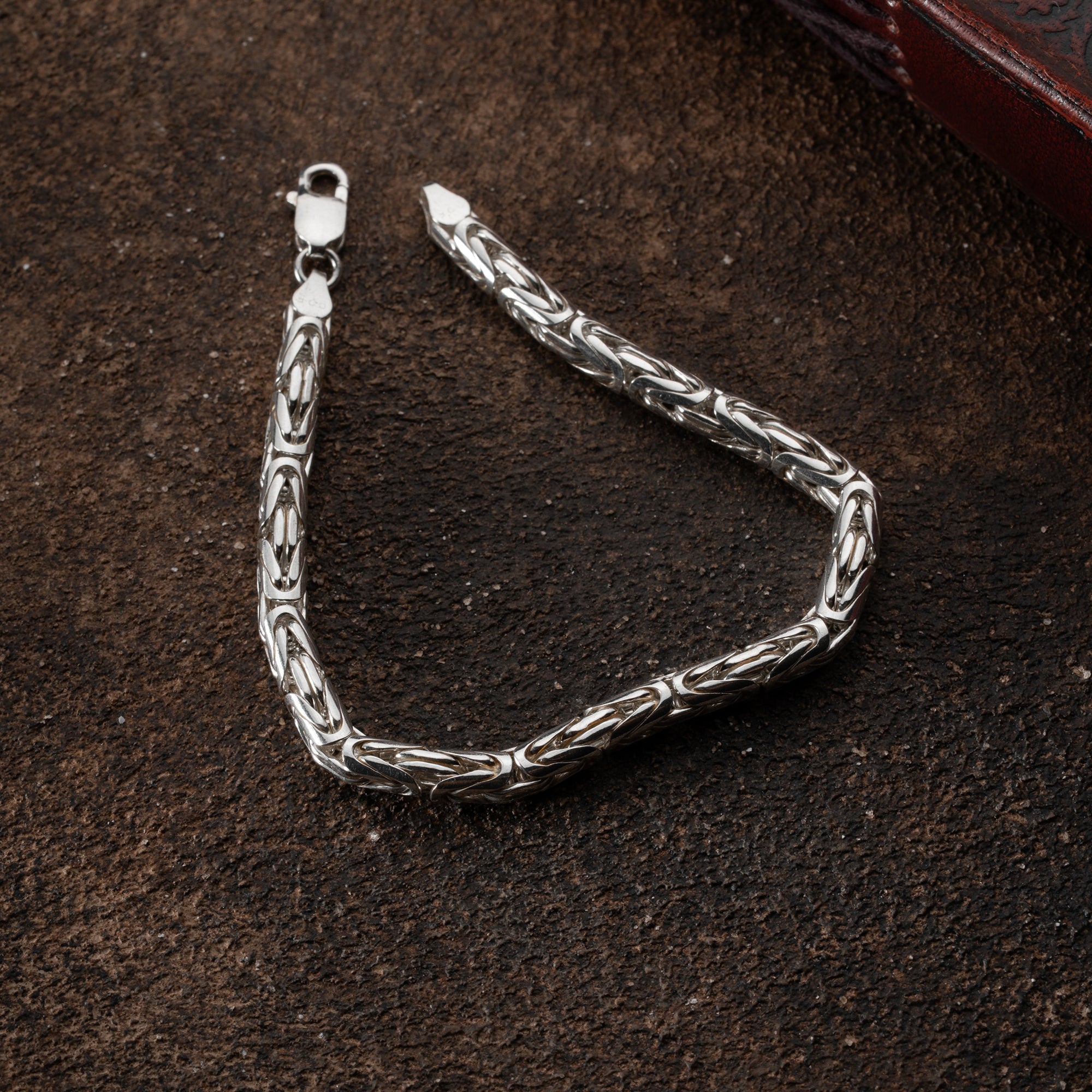 Ovales Silberarmband 5 mm von Ketten Boss, 925 Sterling Silber, detailreiche Schmuckhandwerkskunst, sichtbare Glieder und Oberfläche