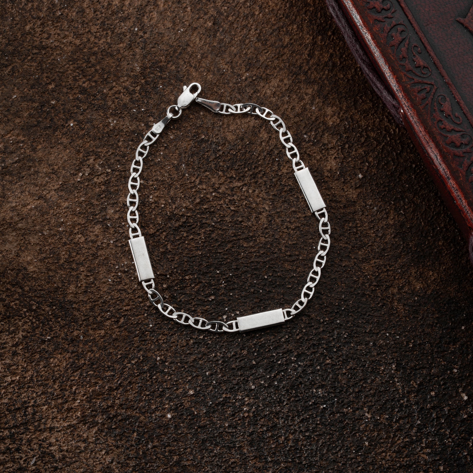 Cuban Link Armband 4mm aus 925 Silber von Ketten Boss, glänzendes Schmuckstück mit robustem Design