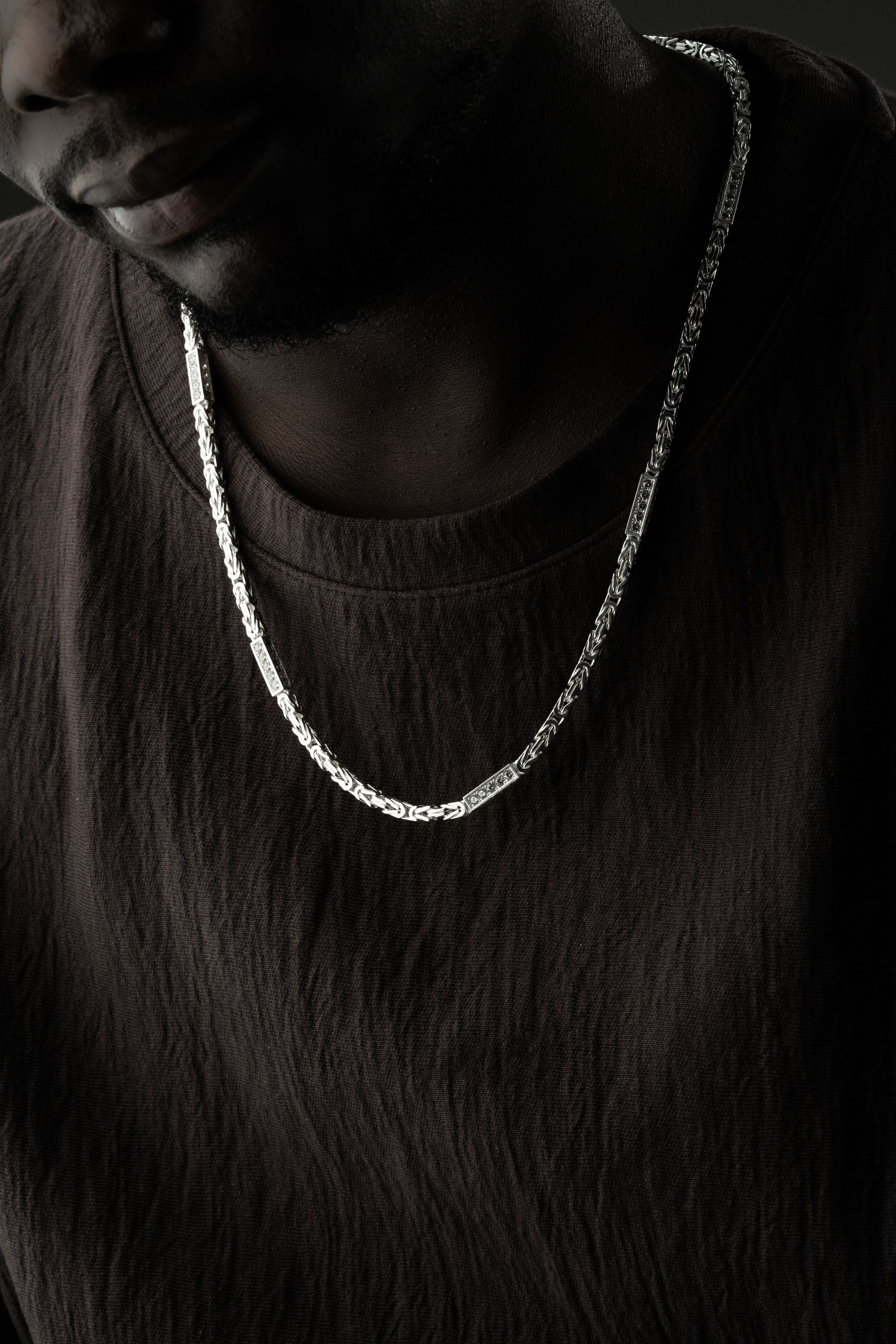 Königskette mit Strasssteinen aus 925 Silber, elegante Silberkette mit funkelnden Steinen, Ketten Boss Schmuck.