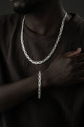 Sterlingsilber MAGNUS Set von Ketten Boss mit Halskette und Armband, silberfarben, elegantes Schmuckset, Detailaufnahme