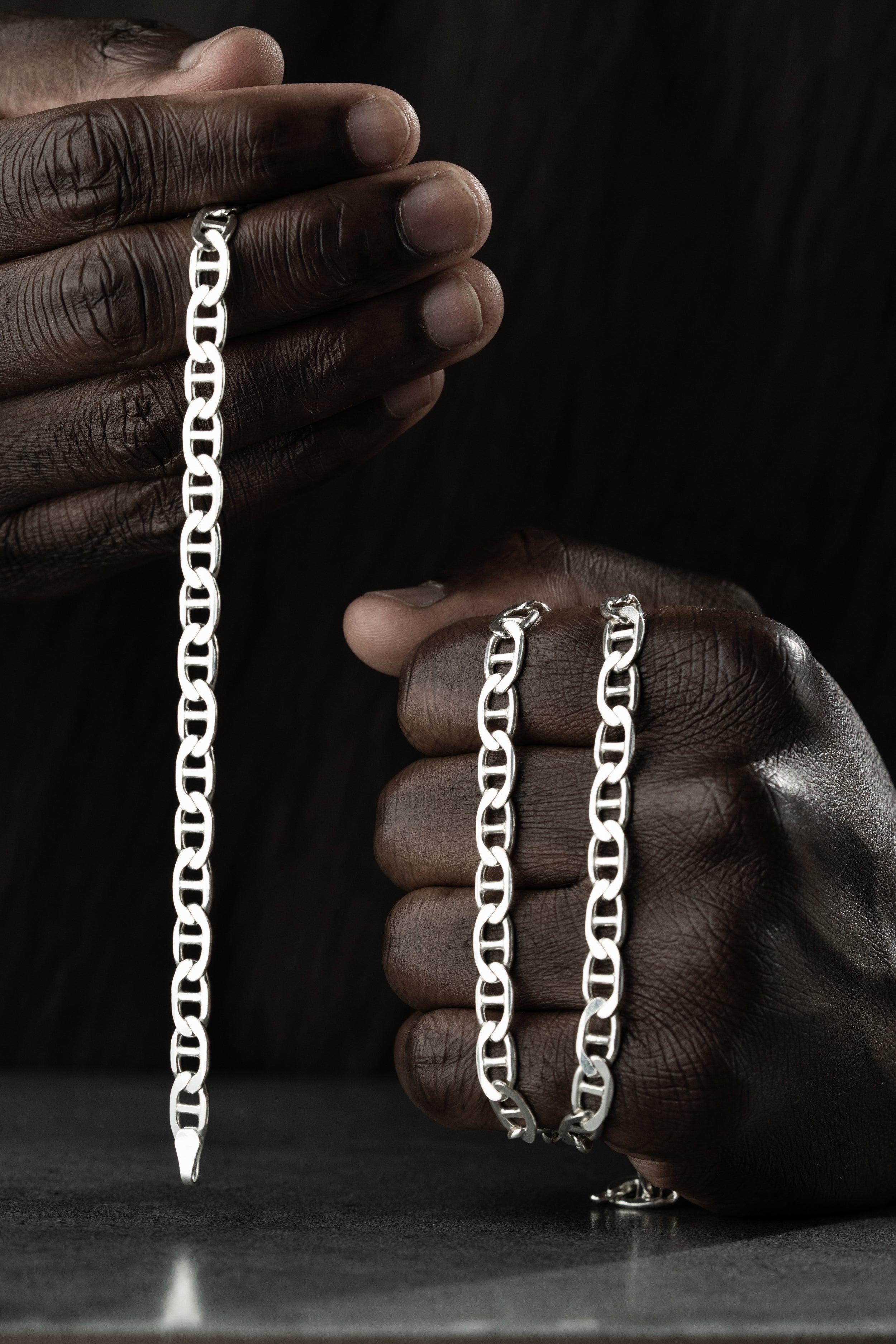 Halskette aus 925 Silber im kubanischen Link-Design von Ketten Boss, glänzend und detailliert sichtbar.