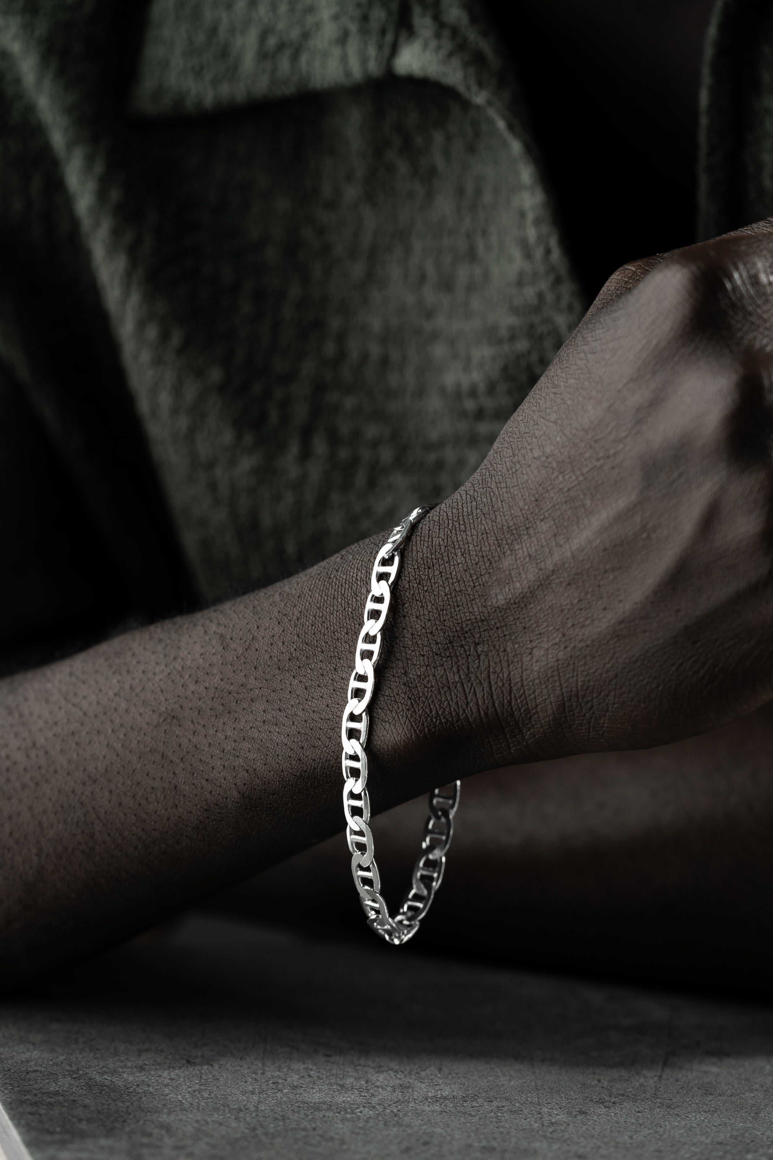 Cuban Link Armband 6mm aus 925 Silber von Ketten Boss, detailreiche Silberschmuck mit kräftigem Gliederdesign