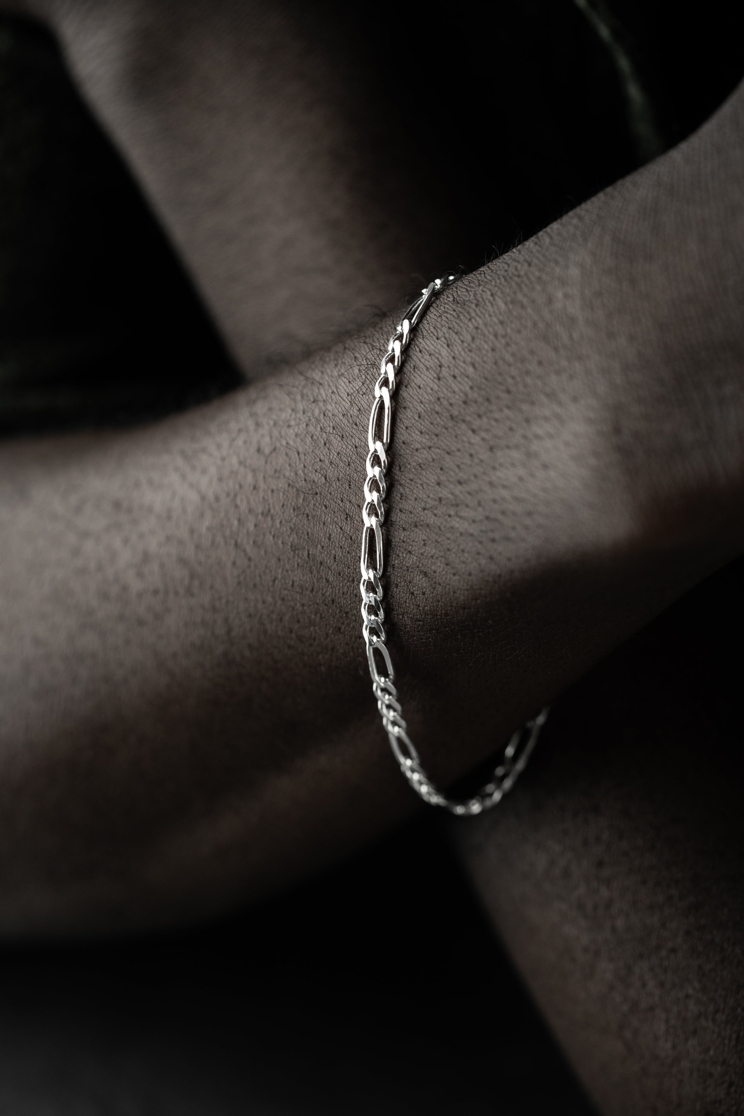 Grobes BIG FIGARO Armband aus 925 Silber von Ketten Boss, detailreiche Kettenglieder, glänzende Oberfläche, elegantes Design