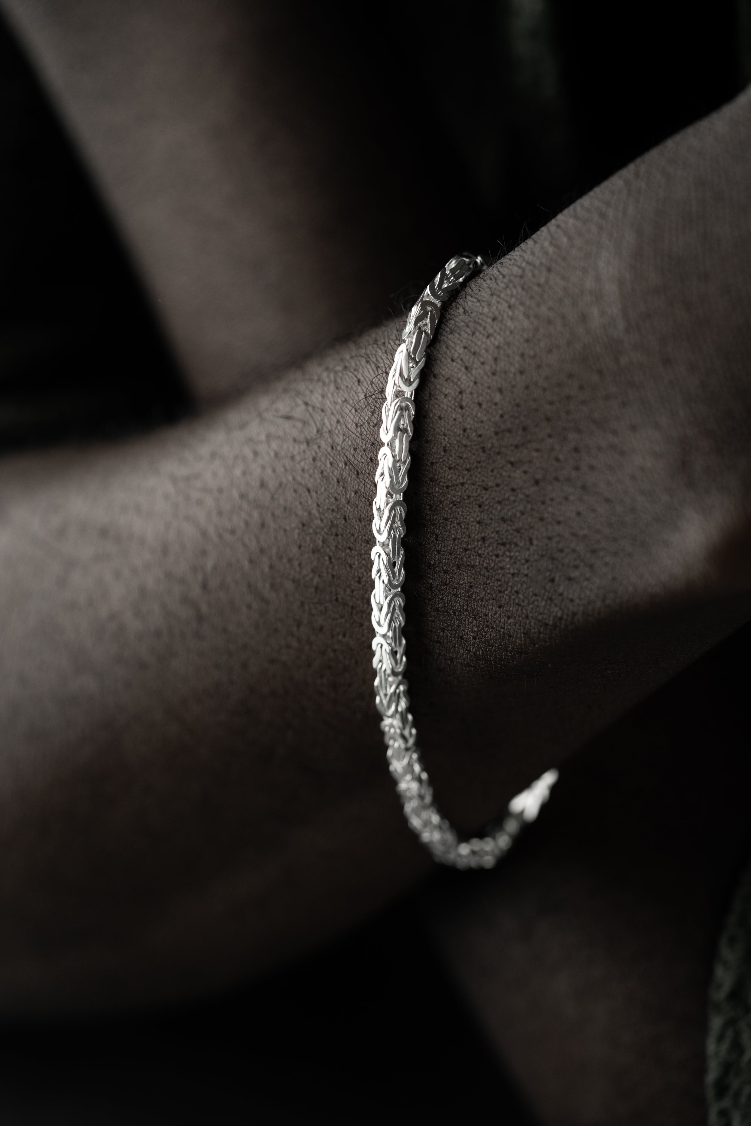 Massives quadratisches Silberarmband 3mm von Ketten Boss, handgefertigt, mit edler 925 Silber Oberfläche.