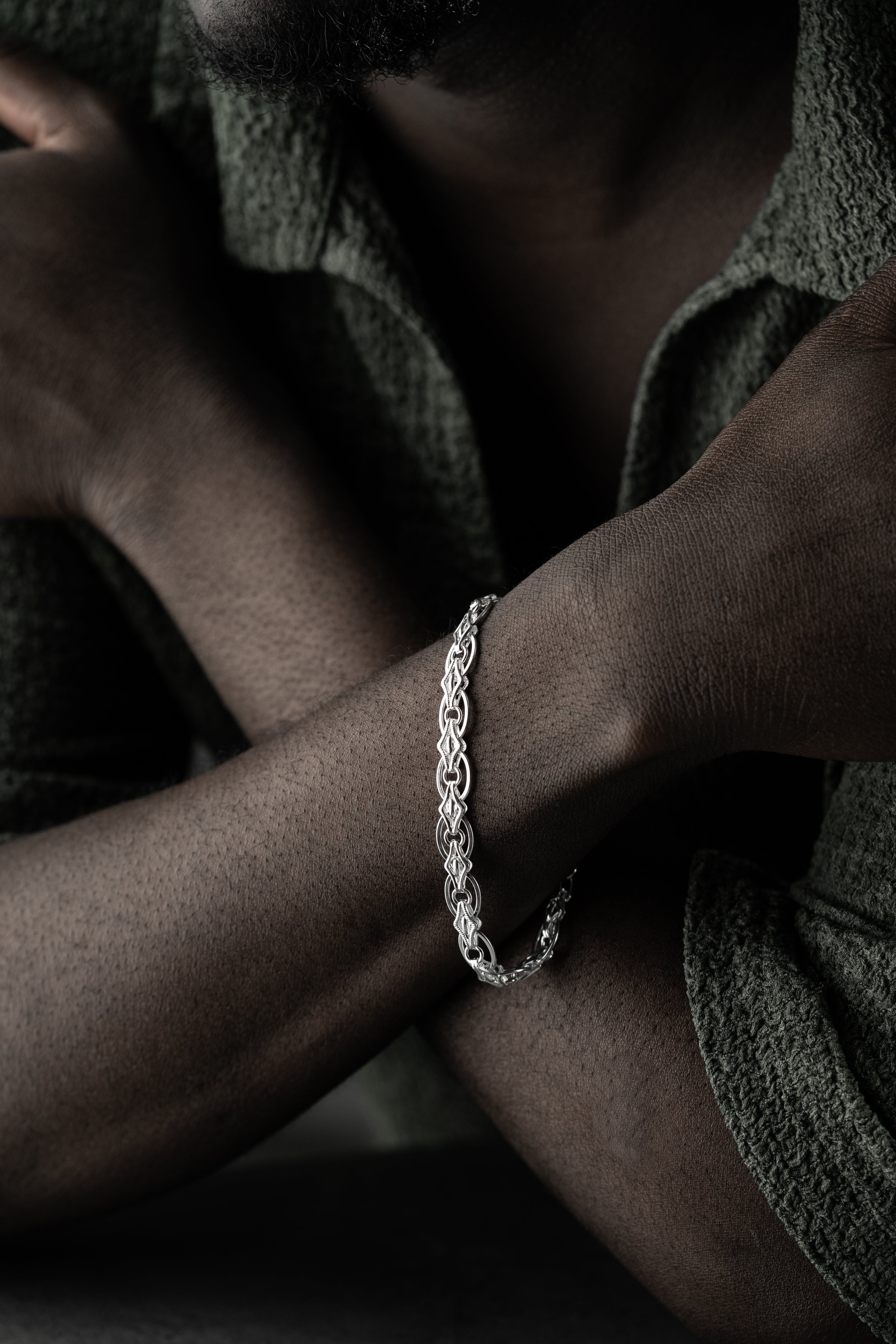 Magnus Armband 6mm aus 925 Silber, hochwertiges Schmuckstück, detailreiche Oberflächenstruktur, elegant und langlebig