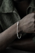 925 Silber Cuban Link Armband 4mm von Ketten Boss, elegantes Schmuckstück mit robustem Design, auf dem Bild sichtbar.