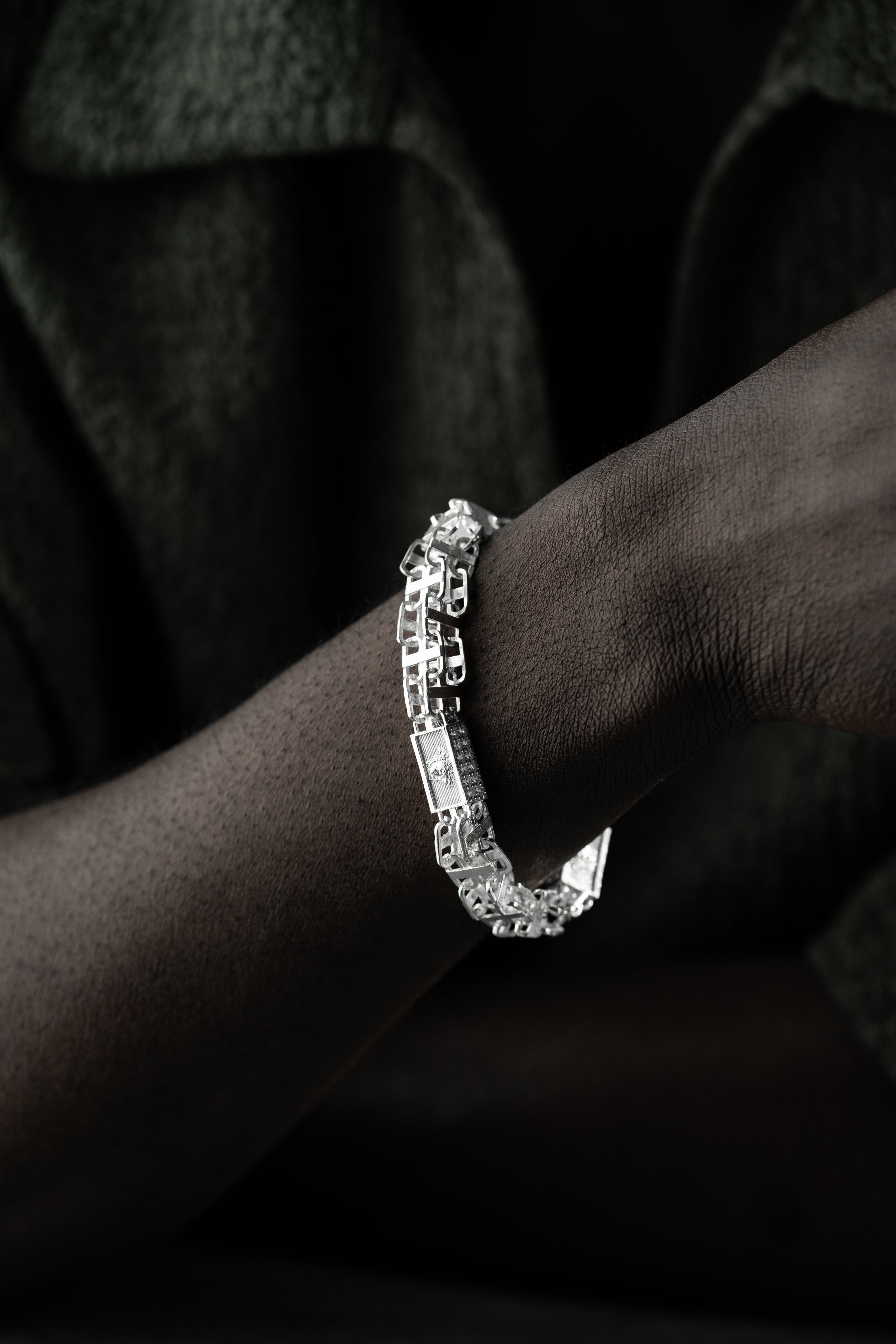 Grobes BIG Käfig Armband aus 925 Silber von Ketten Boss, detaillierte metallische Struktur, handgefertigt, elegantes Schmuckstück