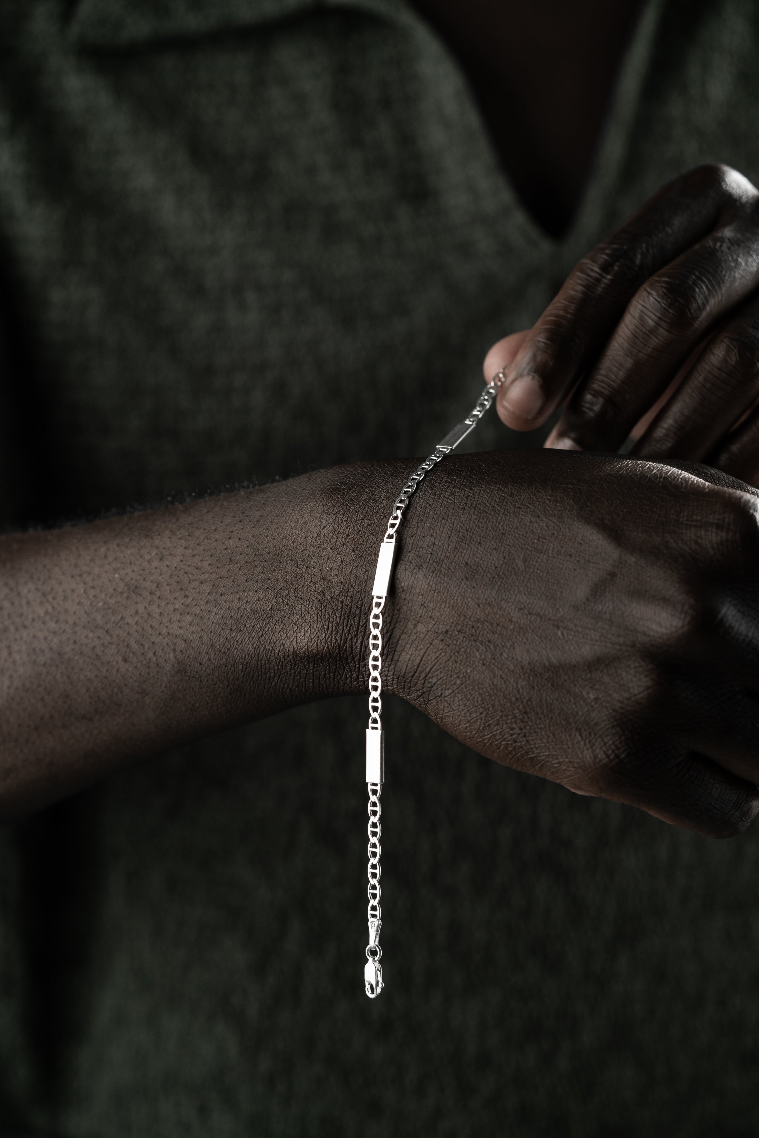 Cuban Link Armband aus 925 Silber, 4mm breit, von Ketten Boss, detailreiche und elegante Schmuckkette für das Handgelenk